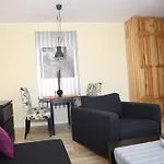 Bohaterów Kragujewca 6 Apartamento *