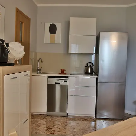 Bohaterow Kragujewca 6 Apartman *