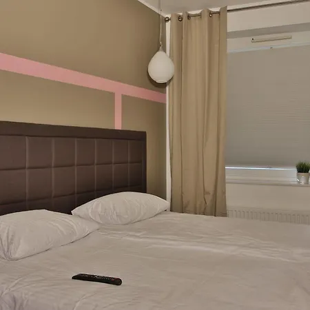 Bohaterow Kragujewca 6 Apartment *