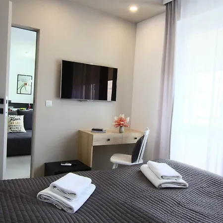 Bohaterów Kragujewca 6 Apartamento