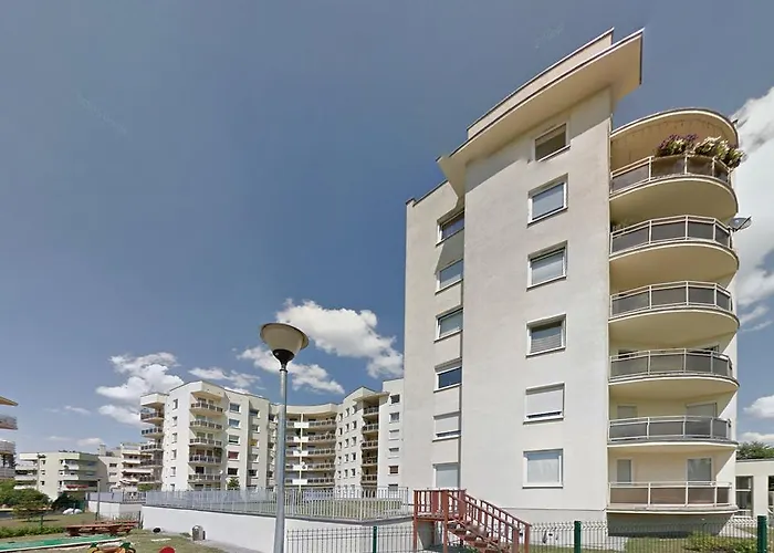 Bohaterów Kragujewca 6 Apartament *