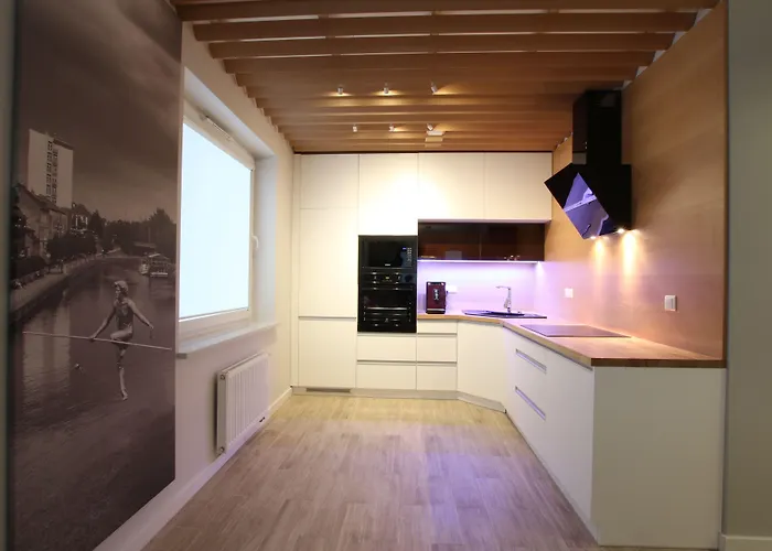 Bohaterów Kragujewca 6 *