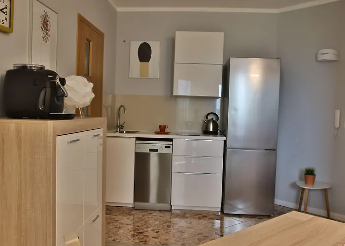 Bohaterow Kragujewca 6 דירה *